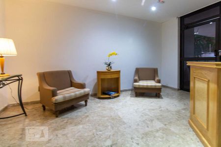 Apartamento à venda com 200m², 2 quartos e 2 vagasHall de entrada