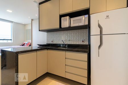 Cozinha de kitnet/studio para alugar com 1 quarto, 26m² em Bethaville I, Barueri