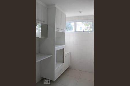 Casa de condomínio à venda com 69m², 2 quartos e 1 vagaCozinha - Armários