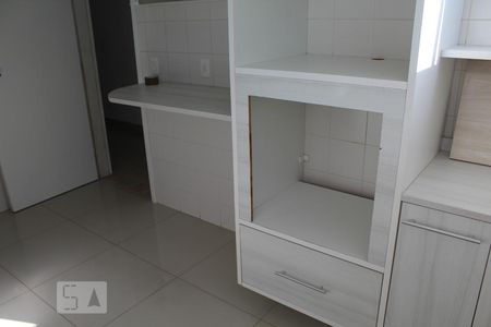 Casa de condomínio à venda com 69m², 2 quartos e 1 vagaCozinha - Armários