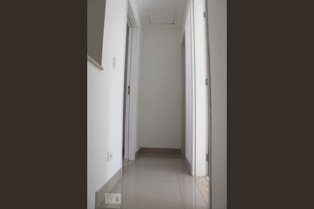 Casa de condomínio à venda com 69m², 2 quartos e 1 vagaCorredor