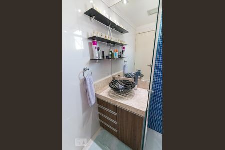 Apartamento para alugar com 84m², 2 quartos e 2 vagasBanheiro social
