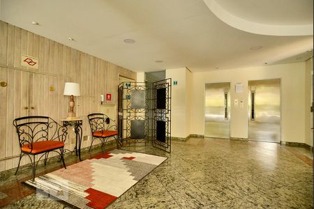 Apartamento para alugar com 62m², 2 quartos e 1 vagaHall social