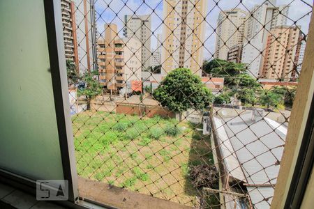 Apartamento para alugar com 103m², 3 quartos e 1 vagaÁrea de Serviço - Vista