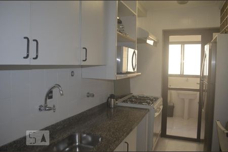 Cozinha de apartamento para alugar com 3 quartos, 89m² em Vila Progredior, São Paulo