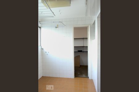 Apartamento à venda com 77m², 2 quartos e 1 vagaarea de serviço