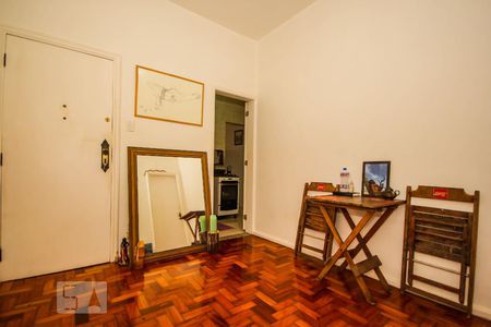 Sala de apartamento para alugar com 1 quarto, 55m² em Copacabana, Rio de Janeiro