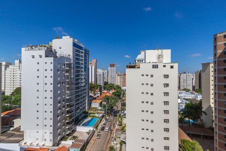 Vista da sala de apartamento à venda com 4 quartos, 226m² em Cambuí, Campinas