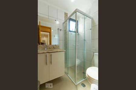 Banheiro  de apartamento para alugar com 1 quarto, 37m² em Parque Imperial, São Paulo