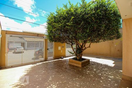 Fachada de casa à venda com 3 quartos, 200m² em Guará Ii, Brasília