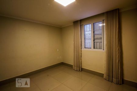 Casa à venda com 200m², 3 quartos e 3 vagas Casa à venda com 200m², 3 quartos e 3 vagasQuarto 1