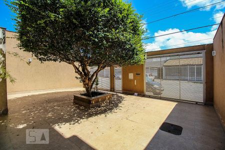 Fachada de casa à venda com 3 quartos, 200m² em Guará Ii, Brasília