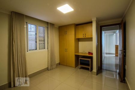 Casa à venda com 200m², 3 quartos e 3 vagas Casa à venda com 200m², 3 quartos e 3 vagasQuarto 1