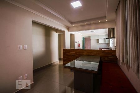 Casa à venda com 200m², 3 quartos e 3 vagas Casa à venda com 200m², 3 quartos e 3 vagasSala