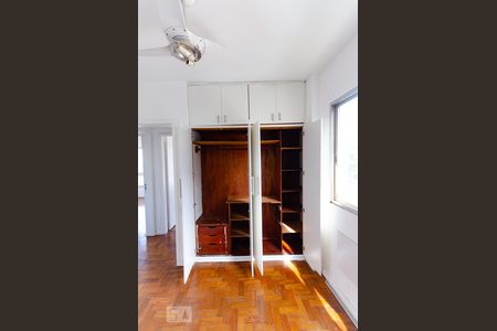Suíte - Armários de apartamento para alugar com 3 quartos, 117m² em Jardim Botânico, Rio de Janeiro