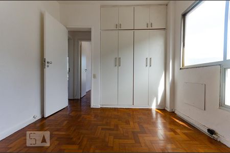 Suíte - Armários de apartamento para alugar com 3 quartos, 117m² em Jardim Botânico, Rio de Janeiro