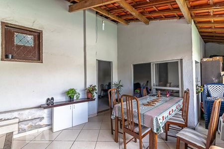 Casa à venda com 247m², 4 quartos e 3 vagasVaranda