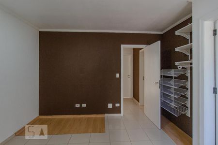 Casa de condomínio à venda com 95m², 3 quartos e 2 vagasSuíte