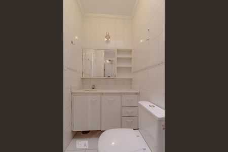 Casa de condomínio à venda com 95m², 3 quartos e 2 vagasBanheiro