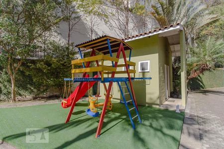 Casa de condomínio à venda com 95m², 3 quartos e 2 vagasPlayground
