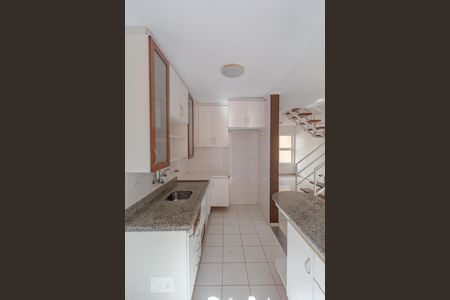 Casa de condomínio à venda com 95m², 3 quartos e 2 vagasCozinha