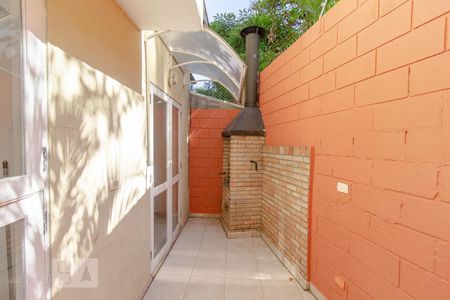 Casa de condomínio à venda com 95m², 3 quartos e 2 vagasChurrasqueira e Área de Serviço