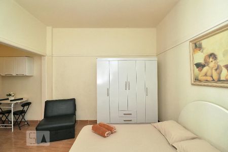 Quarto. de kitnet/studio para alugar com 1 quarto, 22m² em Copacabana, Rio de Janeiro