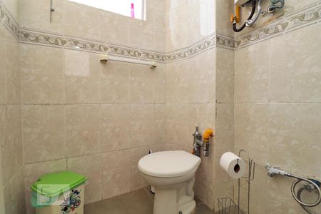 Banheiro. de kitnet/studio para alugar com 1 quarto, 22m² em Copacabana, Rio de Janeiro