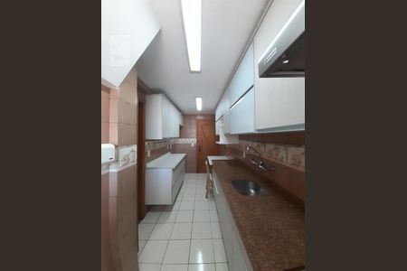 Apartamento à venda com 160m², 3 quartos e 2 vagasCozinha