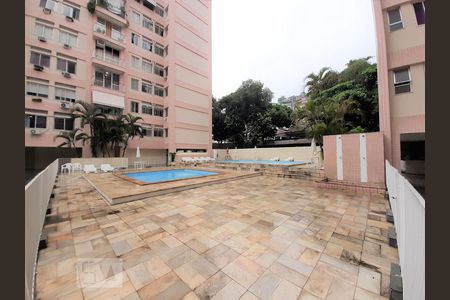 Apartamento à venda com 160m², 3 quartos e 2 vagasÁrea comum - Piscina