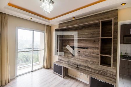 Sala de apartamento para alugar com 2 quartos, 60m² em Jardim Tupanci, Barueri