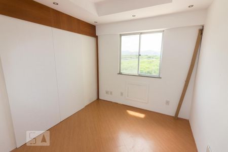 Quarto 1 de apartamento para alugar com 2 quartos, 55m² em Jacarepaguá, Rio de Janeiro