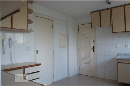 Apartamento à venda com 90m², 2 quartos e 1 vaga Apartamento à venda com 90m², 2 quartos e 1 vagaCozinha