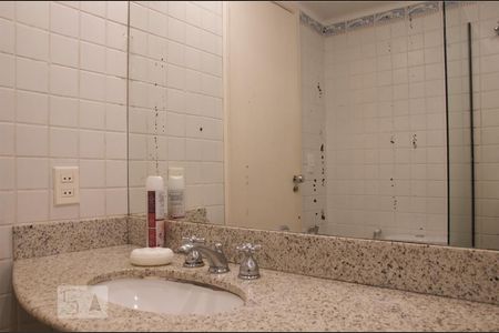 Banheiro de apartamento à venda com 2 quartos, 90m² em Barra da Tijuca, Rio de Janeiro