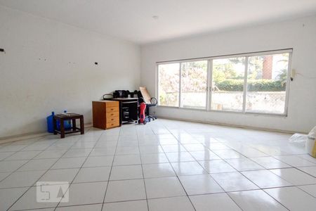 Sala  de casa à venda com 3 quartos, 350m² em Jardim Leonor, São Paulo