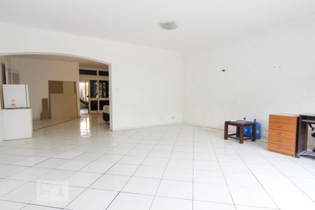 Sala de casa à venda com 3 quartos, 350m² em Jardim Leonor, São Paulo