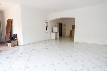 Sala de casa à venda com 3 quartos, 350m² em Jardim Leonor, São Paulo