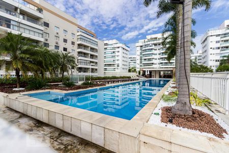 Apartamento para alugar com 64m², 2 quartos e 1 vagaÁrea comum - Piscina