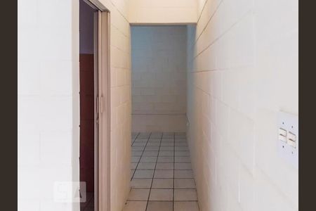 Corredor de casa à venda com 5 quartos, 150m² em Vila das Mercês, São Paulo