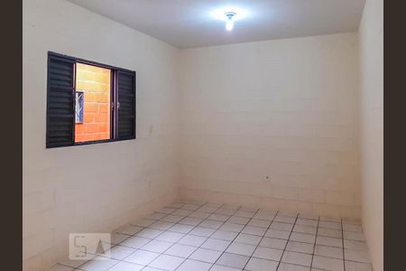 Casa à venda com 150m², 5 quartos e sem vaga Casa à venda com 150m², 5 quartos e sem vagaSala e Quarto