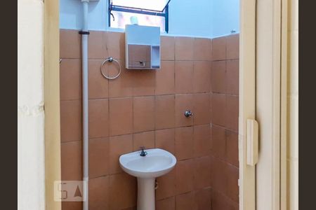 Banheiro de casa à venda com 5 quartos, 150m² em Vila das Mercês, São Paulo