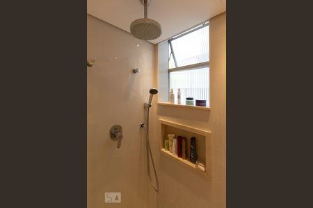 Apartamento à venda com 136m², 3 quartos e 1 vaga Apartamento à venda com 136m², 3 quartos e 1 vagaChuveiro Suíte