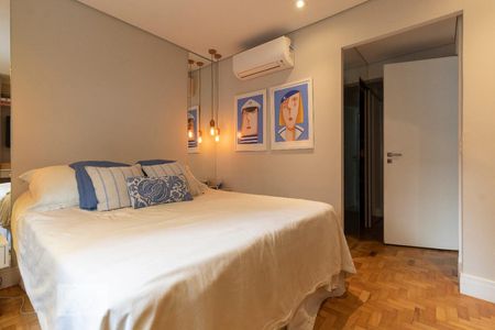 Apartamento à venda com 136m², 3 quartos e 1 vaga Apartamento à venda com 136m², 3 quartos e 1 vagaSuíte