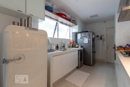 Apartamento à venda com 136m², 3 quartos e 1 vaga Apartamento à venda com 136m², 3 quartos e 1 vagaCozinha