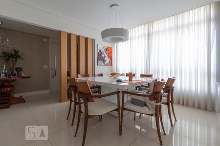 Sala de apartamento à venda com 3 quartos, 136m² em Jardim Paulista, São Paulo