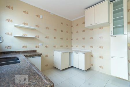 Casa à venda com 187m², 3 quartos e 2 vagasCozi
