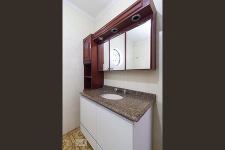 Casa à venda com 187m², 3 quartos e 2 vagasBanheiro