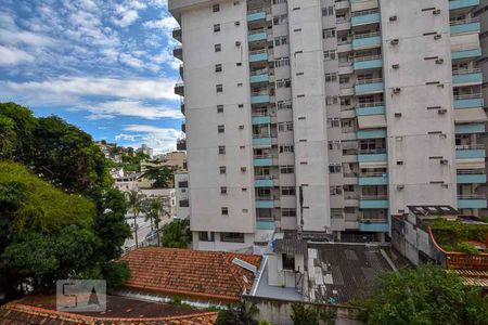 Apartamento à venda com 80m², 2 quartos e 1 vaga Apartamento à venda com 80m², 2 quartos e 1 vagaVista da Suite