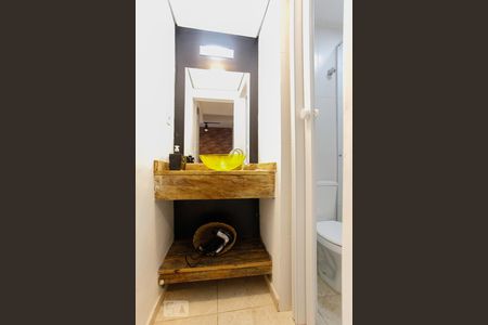 Banheiro  de kitnet/studio para alugar com 1 quarto, 30m² em Vila do Encontro, São Paulo