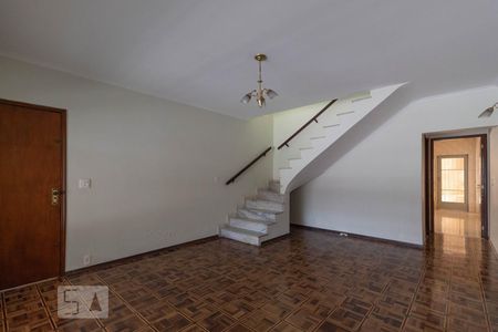 Sala de casa para alugar com 3 quartos, 130m² em Pestana, Osasco